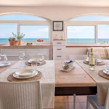 Villa Tonnare Direttamente Sul Mare